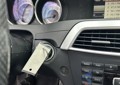 2015 Mercedes-Benz C 250 from USA, damaged, VIN WDDGJ4HB5FG402644